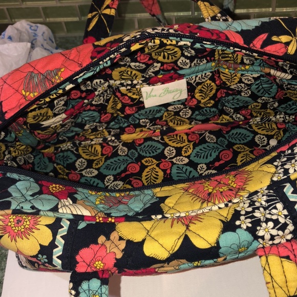 Vera Bradley Bag - Picture 4 of 8